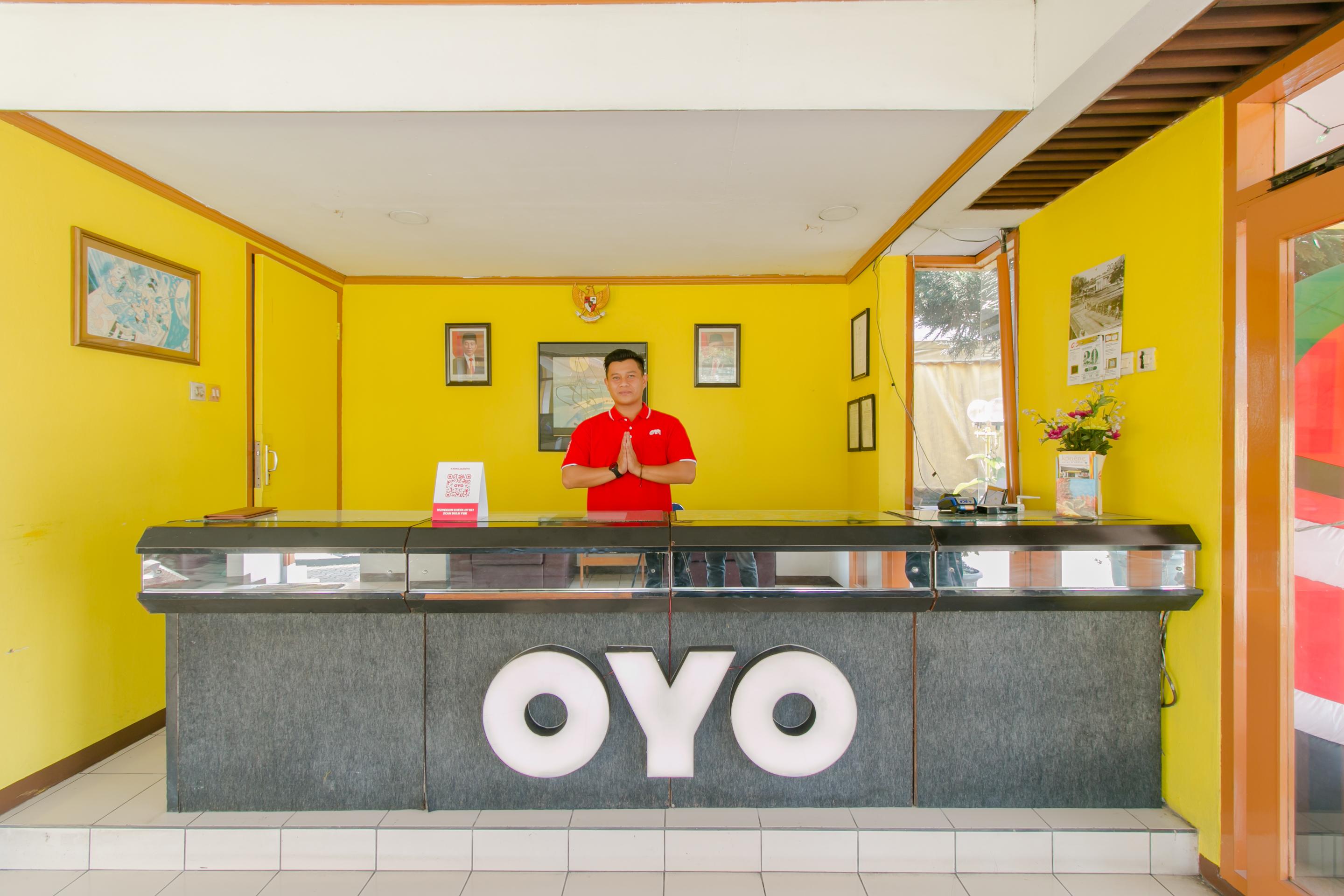 Oyo 1996 Koneng Hotel Cibodas Buitenkant foto