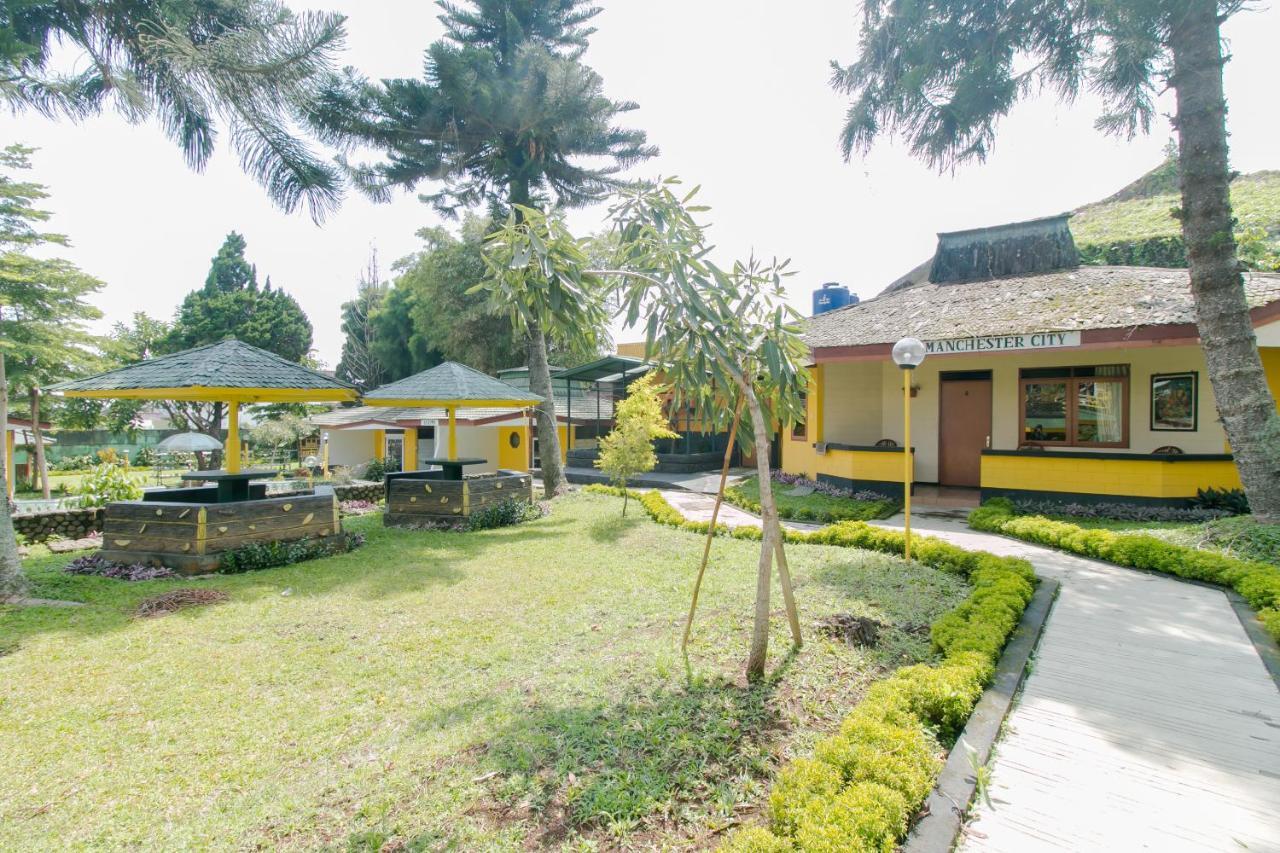 Oyo 1996 Koneng Hotel Cibodas Buitenkant foto