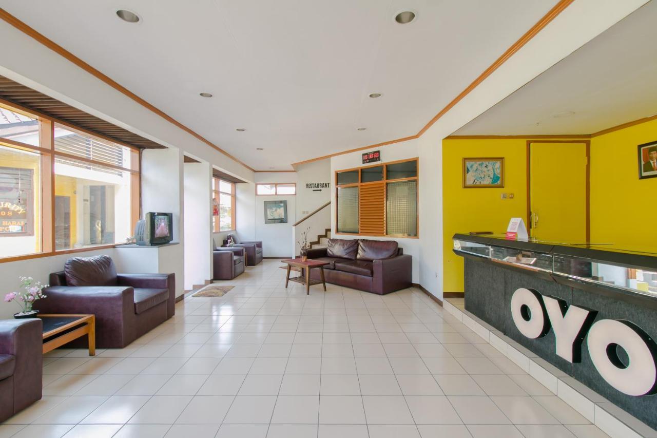Oyo 1996 Koneng Hotel Cibodas Buitenkant foto